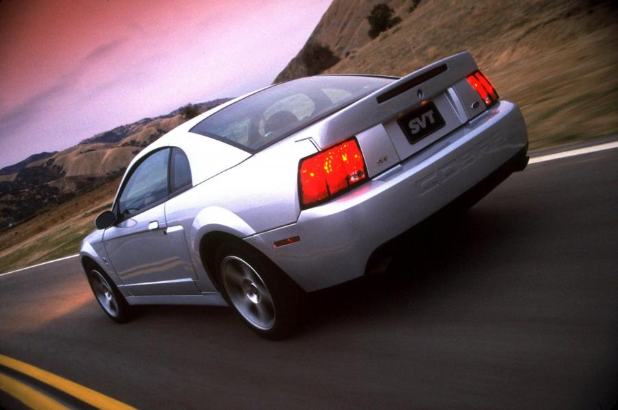  Ford Mustang SVT Cobra 2003 года  (фото 29 из 61)